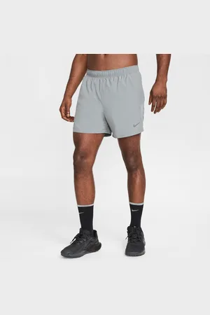 Nike Alsidige Challenger-Dri-FIT-2-i-1-løbeshorts (13 cm) til mænd