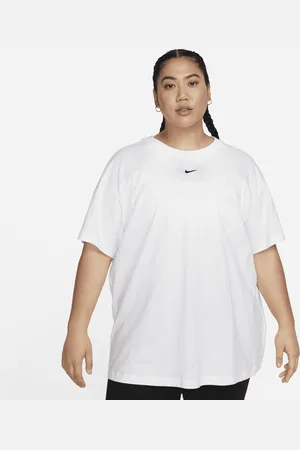 Nike Sportswear Essential-T-shirt til kvinder (plus size)