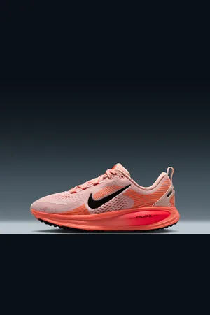 Nike Vomero 18-løbesko til vej til større børn