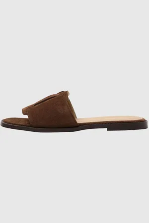 SELECTED Ruskind Sandaler