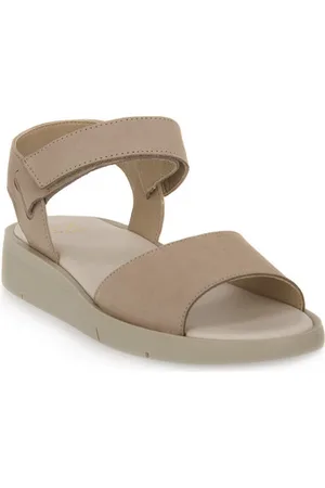 Frau Sandaler PANNA NABUCK
