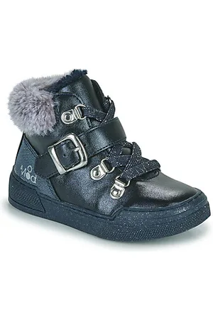 Mod8 Sneakers ARISNOW