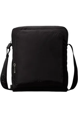 Calvin Klein Skuldertasker ULTRALIGHT REPORTER22 NY K50K513025
