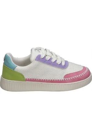 Chika 10 Sneakers MOUNTY 01