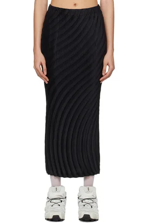 Issey Miyake Black Nuance Pleats Solid Midi Skirt