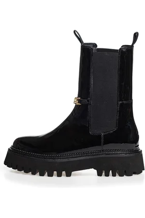 Copenhagen Shoes Stilede Støvler i Citronfarvet Lak 038