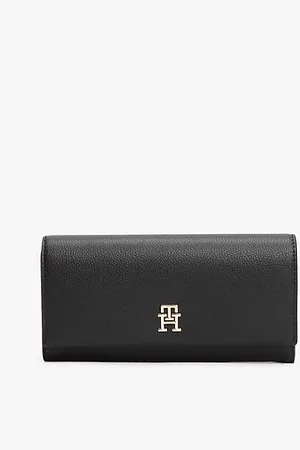 Tommy Hilfiger Flap Closure Wallet