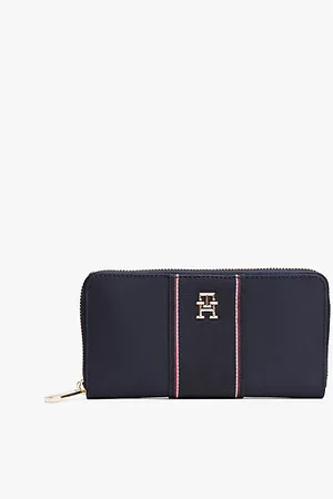Tommy Hilfiger Corporate Zip-Around Wallet