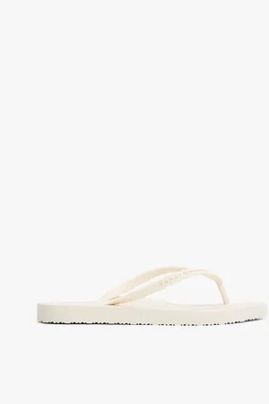 Tommy Hilfiger Textured Logo Flip-Flops