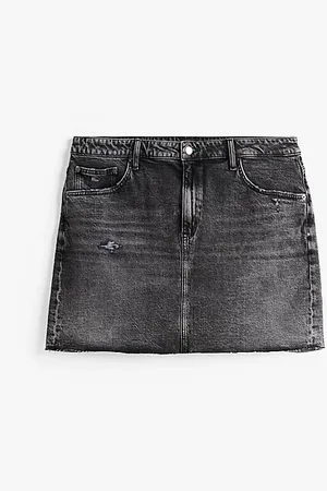 Tommy Hilfiger Curve Mom Ultra High Rise Distressed Mini Skirt