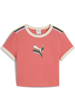 PUMA EQUAL LOVE CONFEDERATION Kurzes figurbetontes T-Shirt mit Grafik