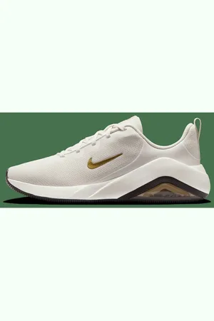 Nike Bella 7