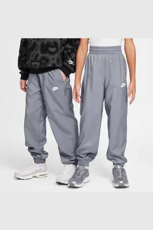 Nike Sportswear Club