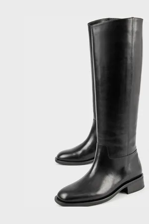 Vagabond 35