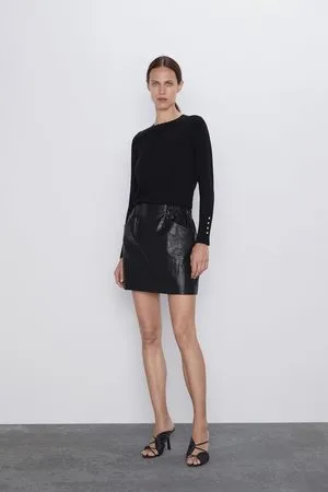Zara Lårkort nederdel i imiteret skind med lommer